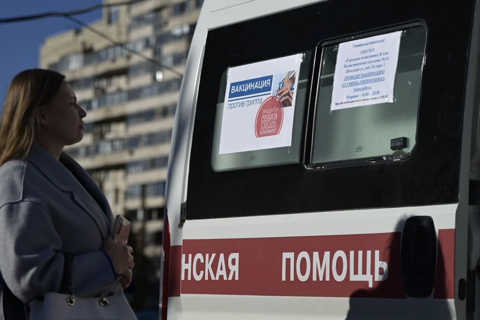 При этом случаи гриппа пока единичны - их доля составляет менее 1%.