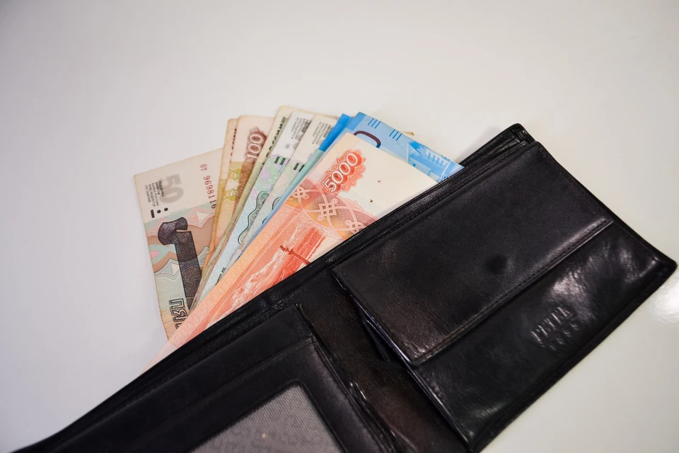 Больше 350 жителям Приморья погасили долги по зарплате