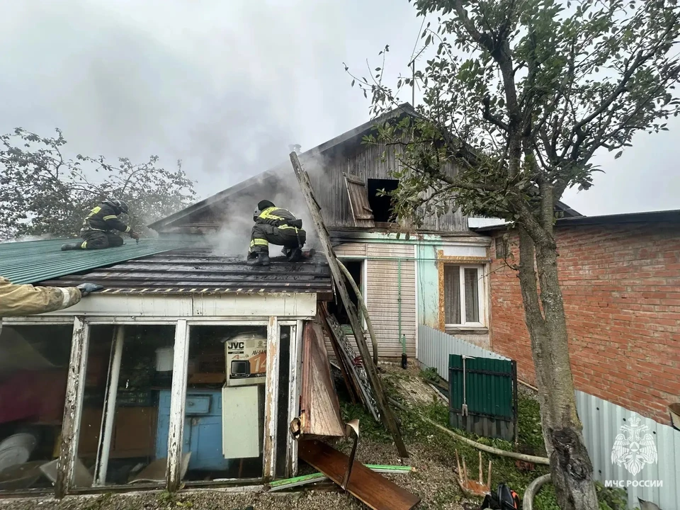 В Щекинском районе при пожаре в доме погиб мужчина.