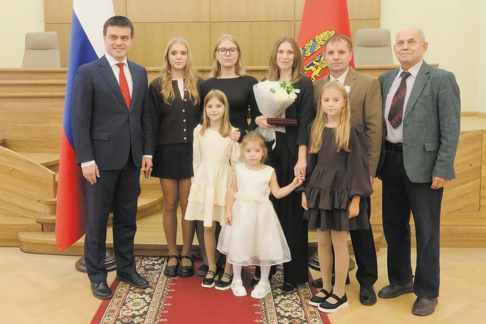 Губернатор Михаил Котюков и семья Саскевич