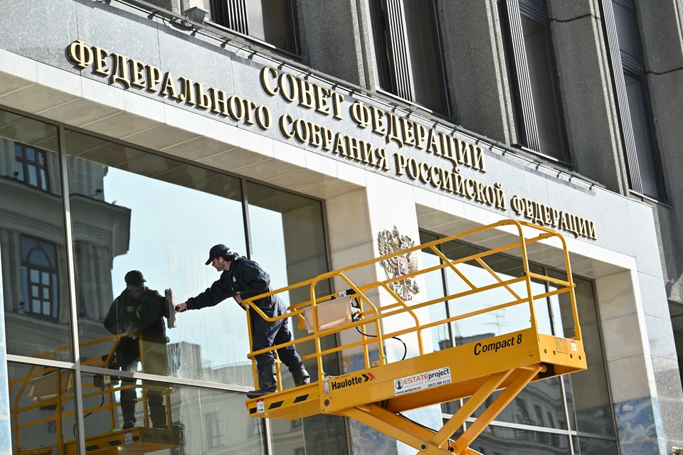 Председатель международного комитета Совфеда Карасин может стать первым замом