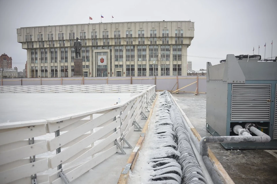 Каток на площади Ленина в Туле зальют к 14 декабря.