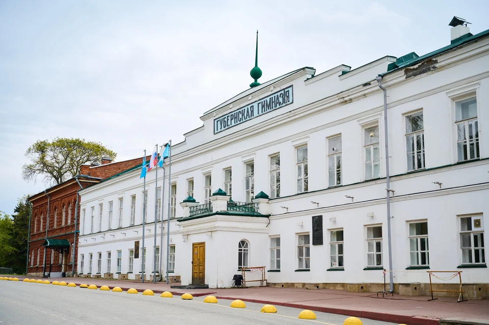 В Ульяновске обновили "Аллею славы" педагогов