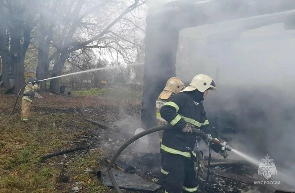 Два человека погибли при пожарха в частных домах Угличского и Ярославского округов.