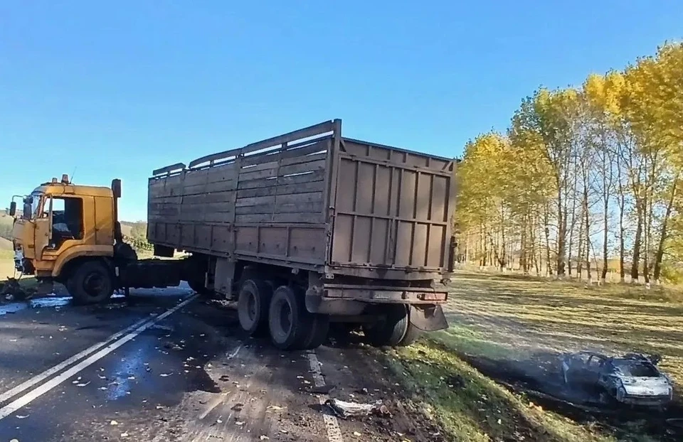 Автомобиль полностью выгорел.