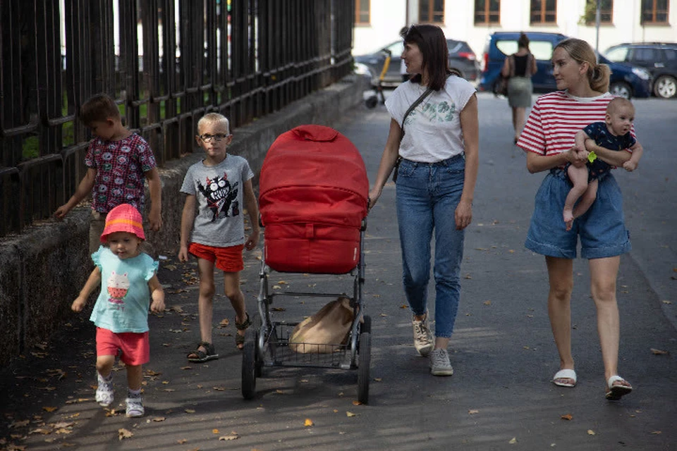 Номинальный счет предназначен только для получения социальной пенсии, для других пособий, например выплат семьям с детьми, он не используется