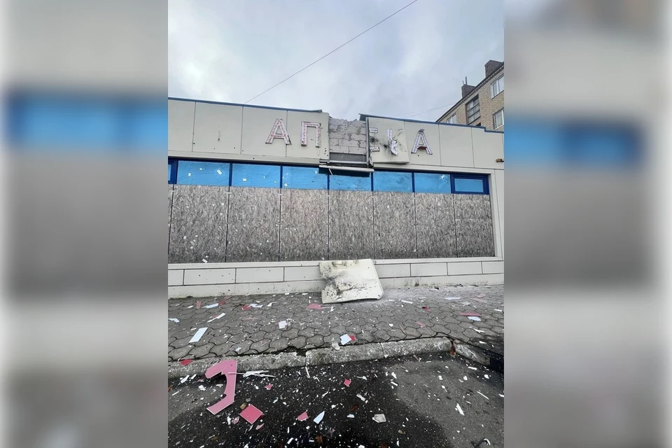 Аптека в Каховке пострадала от обстрела ВСУ. Фото: Павел Филипчук/МАХ