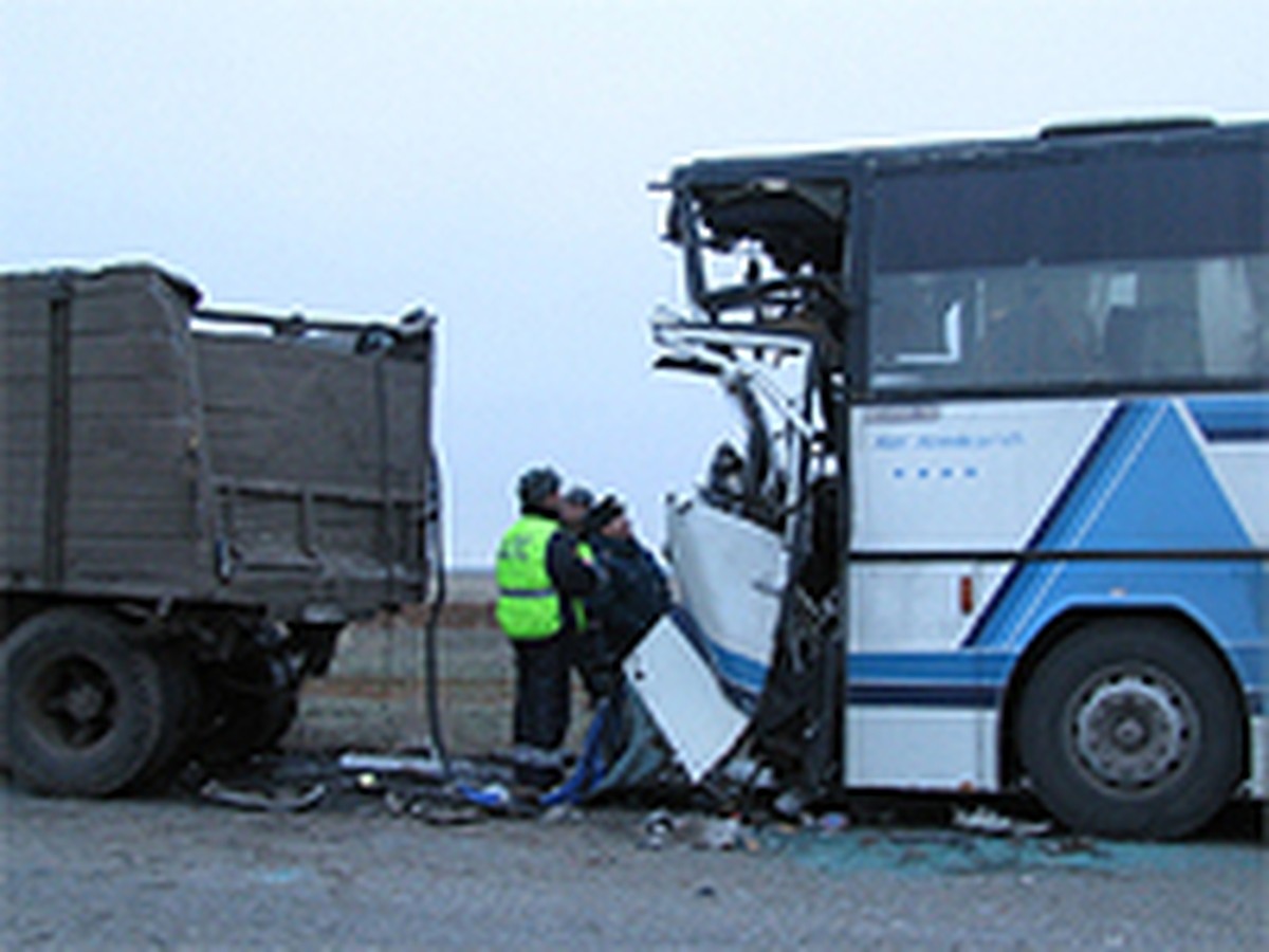 Всех пострадавших в аварии с автобусом «Волгоград-Грозный» выписали из  больницы - KP.RU