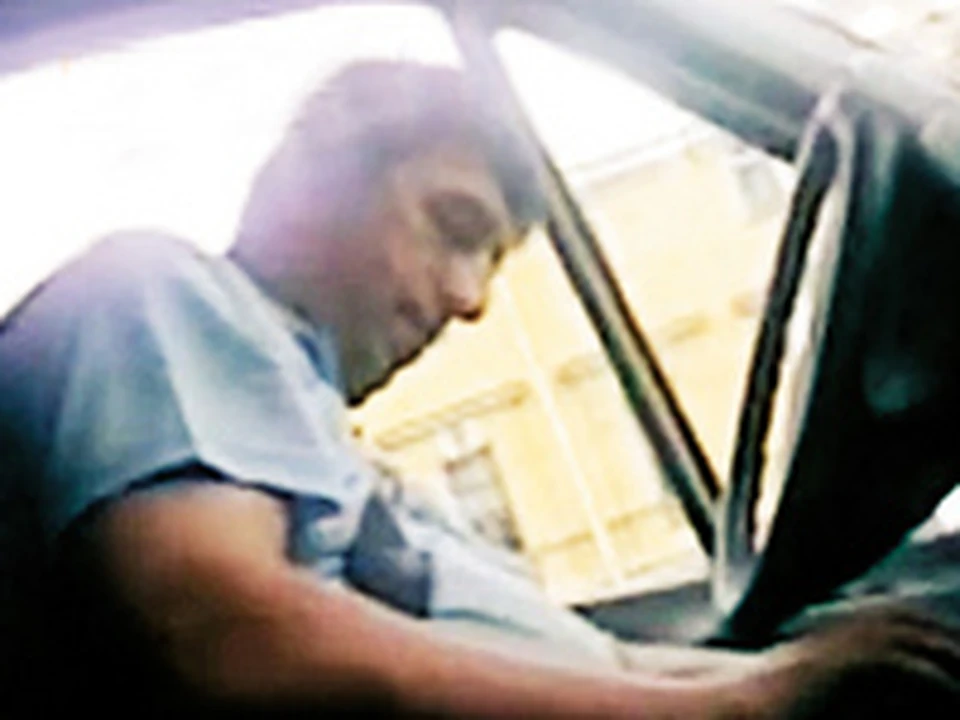 Водитель автобуса уснул за рулем. Водитель автобуса Петербург. Сигал водитель автобуса.