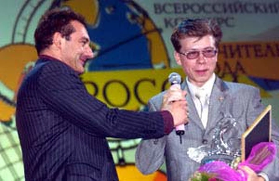 Словесника Славгородского поздравлял автогонщик Фоменко.