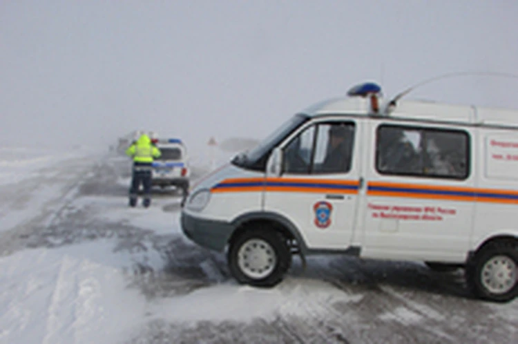 Трассу Сызрань-Саратов-Волгоград вновь закрыли из-за бурана