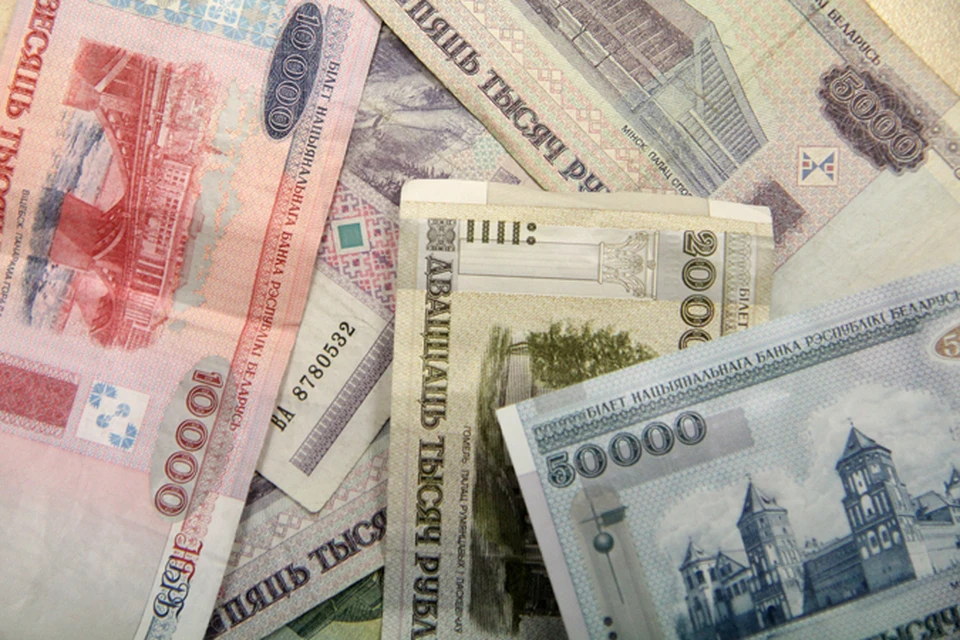 Будем откровенны: ценность зарплаты зависит от курса доллара...