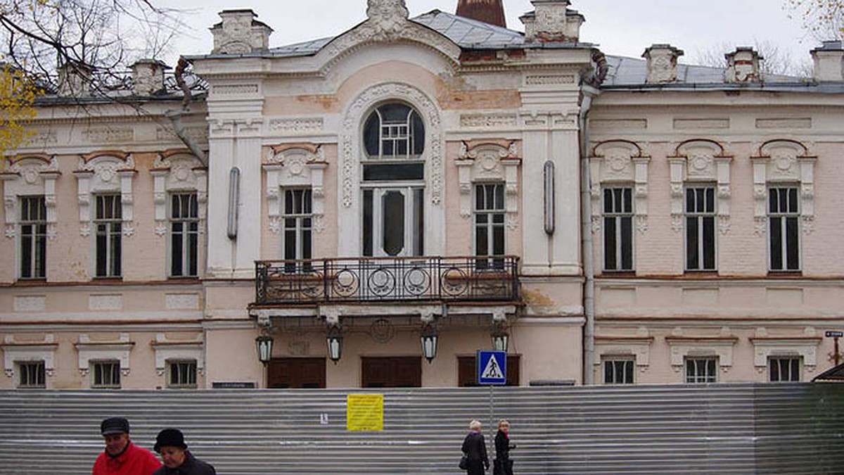 Объявлен конкурс на проведение реконструкции Пушкинского театра в Пскове -  KP.RU