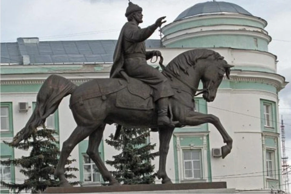 Разговоры о переносе памятника Михаилу Тверскому ведутся не так давно