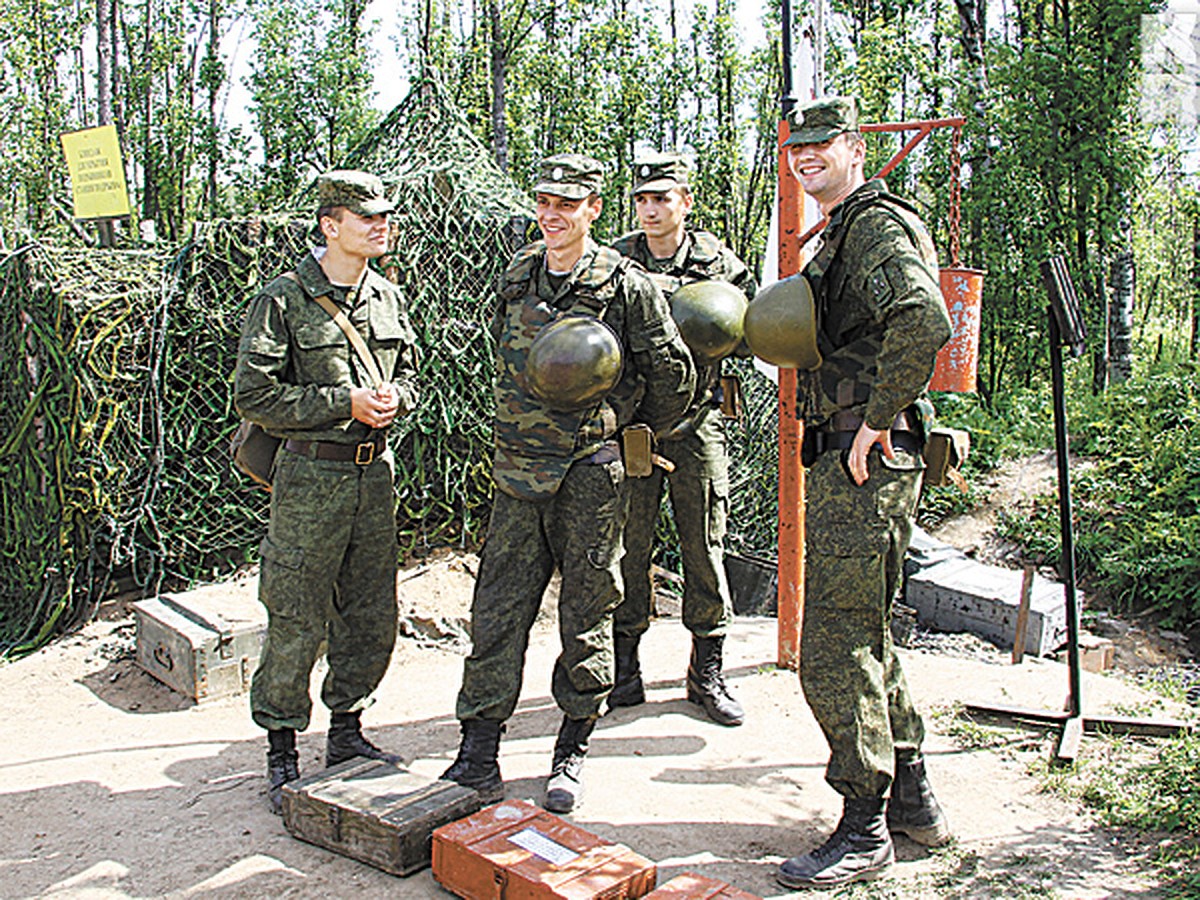 Военные, которые трясли Петербург взрывами, полюбили бесплатную тишину -  KP.RU