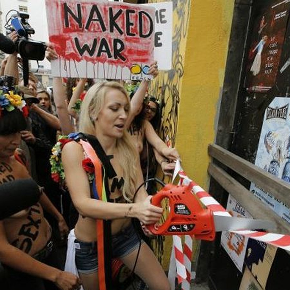 Активистки Femen: «Главное - заснять сиськи!» - KP.RU