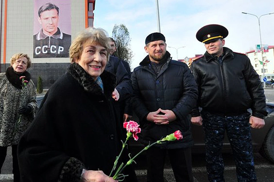 В Грозном открыли стелу памяти Льва Яшина
