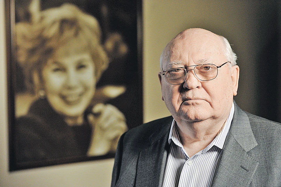 В свои 82 года последний генсек ЦК КПСС Михаил Горбачев бодр и, как всегда, любит пошутить. Снимок сделан в Горбачев-Фонде в начале нынешней недели.