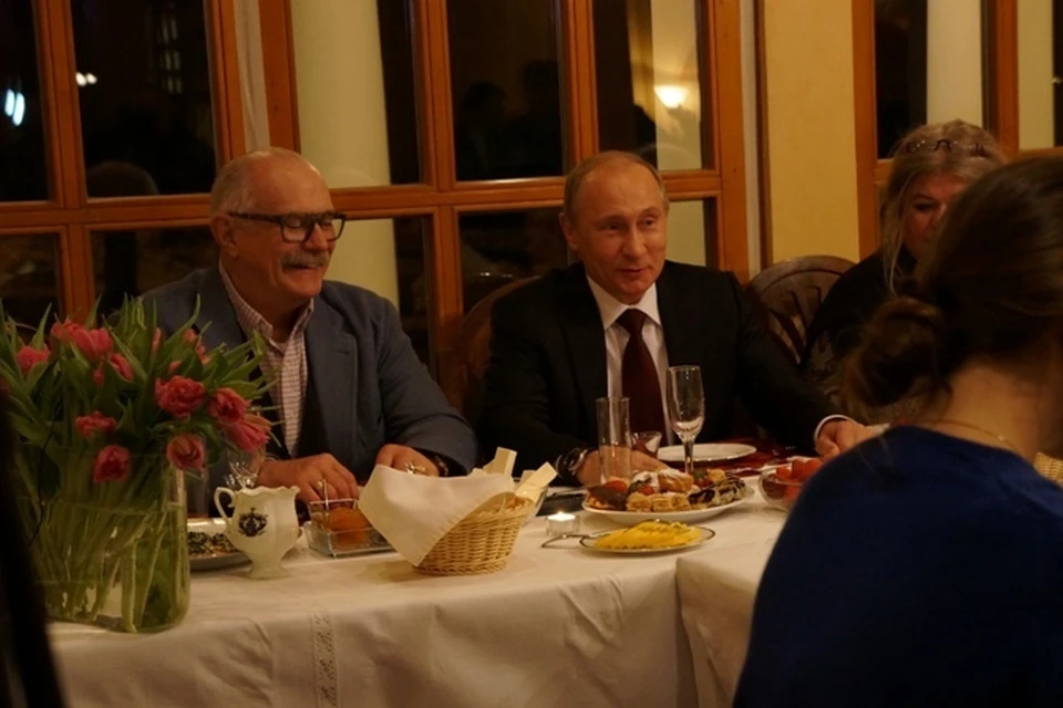 Владимир Путин приехал в гости к семье Сергея Михалкова