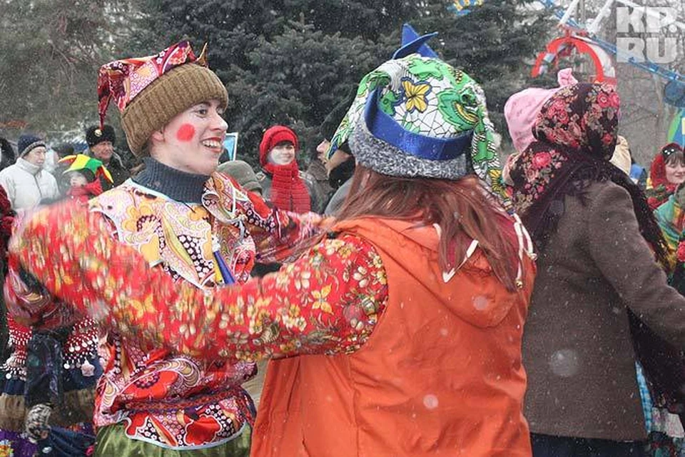 Масленица декор. Костюм блина на Масленицу своими руками взрослый. Масленица Эстетика.