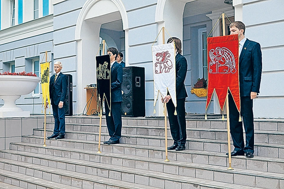 Выпускники гимназии Святителя Василия Великого продолжат традиции пушкинского лицея.