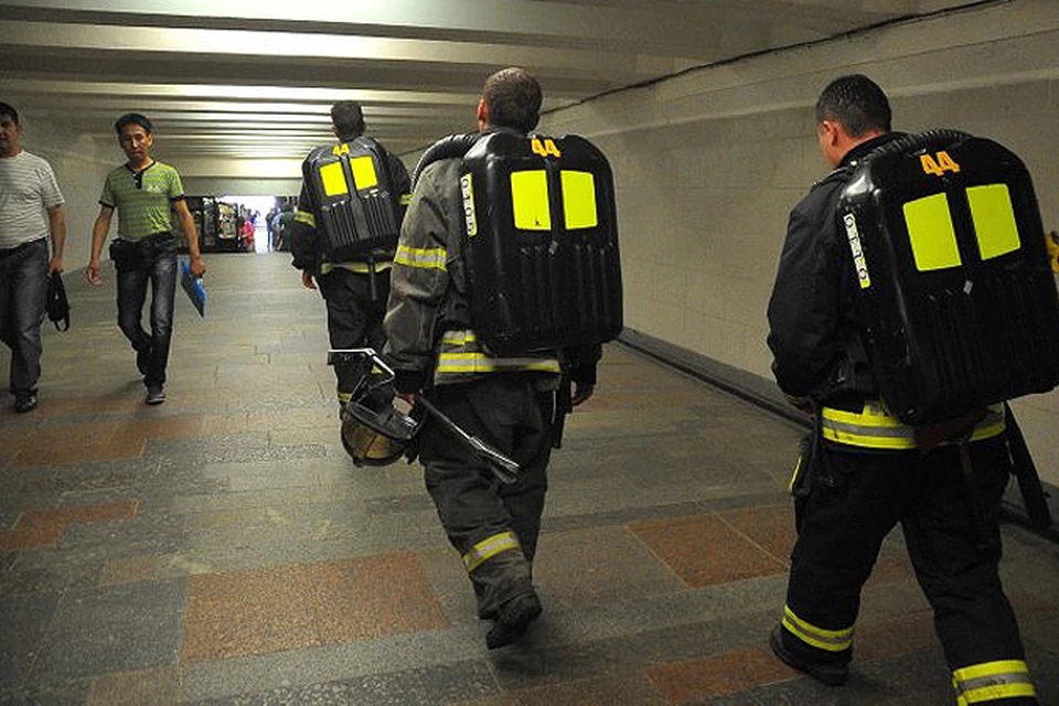 Возгорание было обнаружено в районе станции метро в перегоне между станциями «Охотный ряд» и «Библиотека имени Ленина»