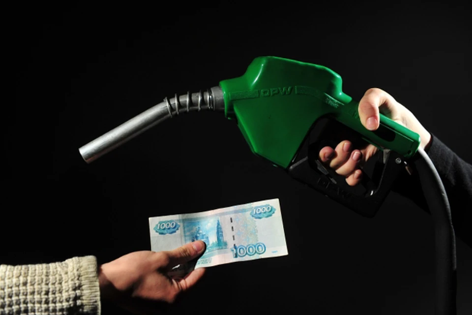 Оптовые цены на топливо выросли на 20%, розничные их догонят