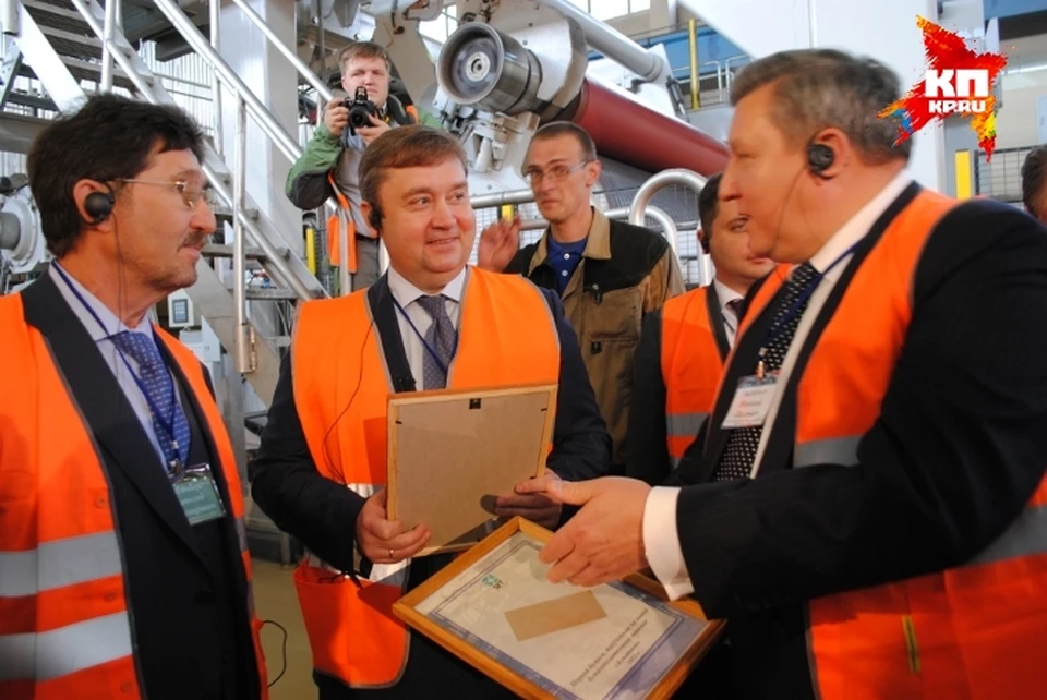 Губернатор запустил машину