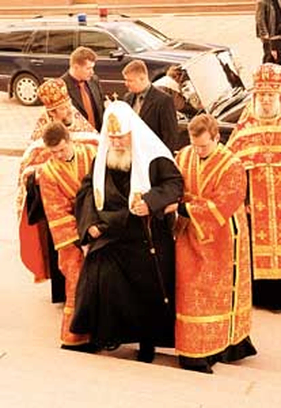 Впервые за 53 года Патриарх отсутствовал на главной пасхальной службе.