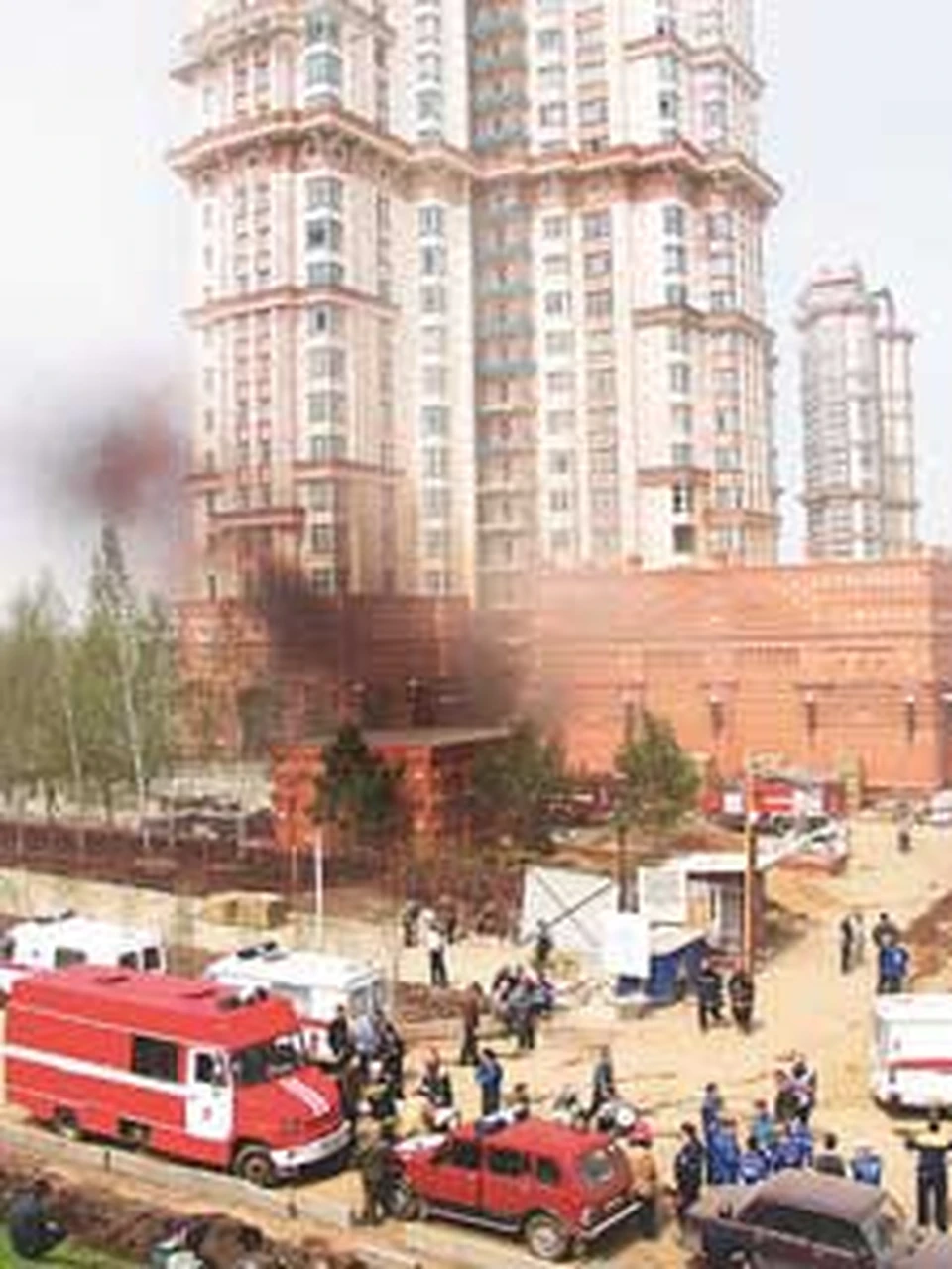 «Алые паруса» вчера в 15.00. Дым валил из всех щелей.