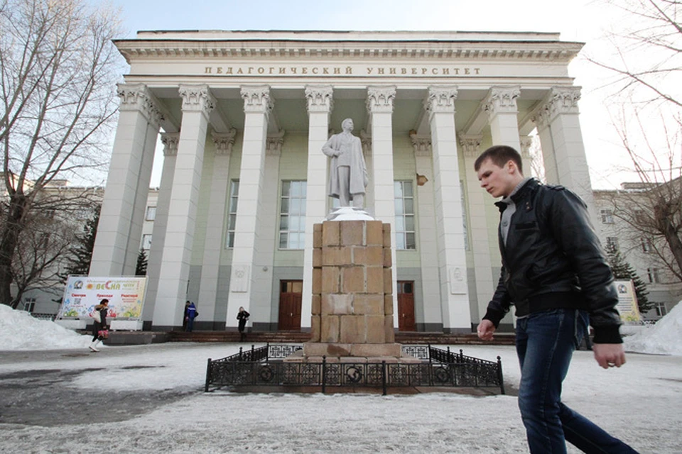 Челябинский педуниверситет не будут присоединять к ЮУрГУ