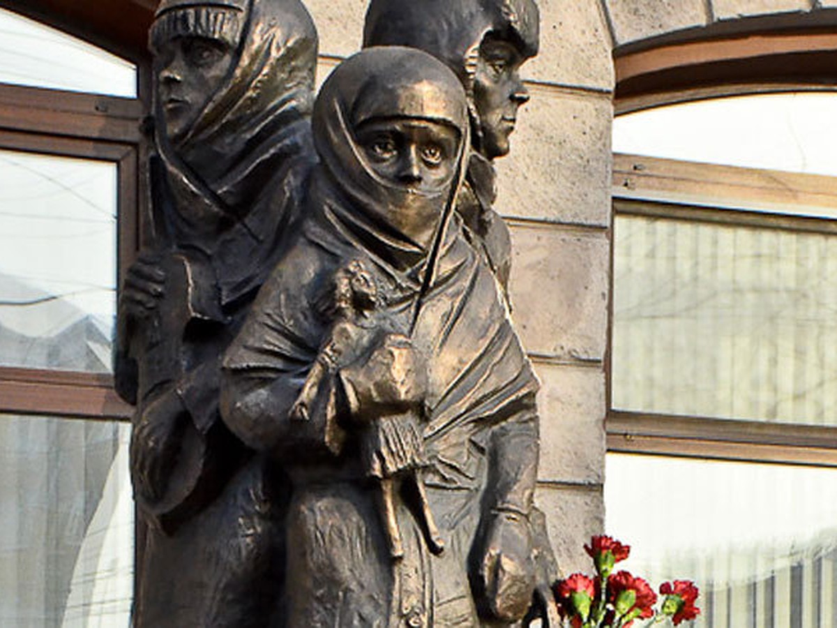 Памятник блокадникам Ленинграда