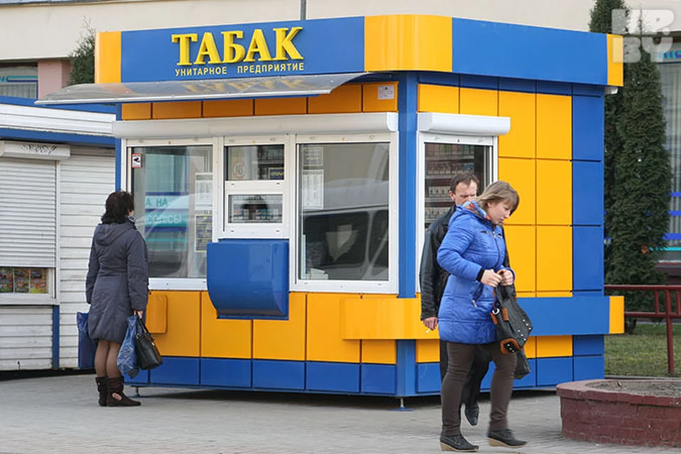 Сине-желтые киоски  с надписью «Табак» стали появляться на остановках в областном центре в середине декабря