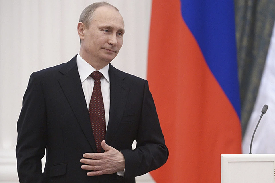 Всероссийский центр изучения общественного мнения  продолжает еженедельно опрашивать россиян на предмет их отношения к деятельности Владимира Путина