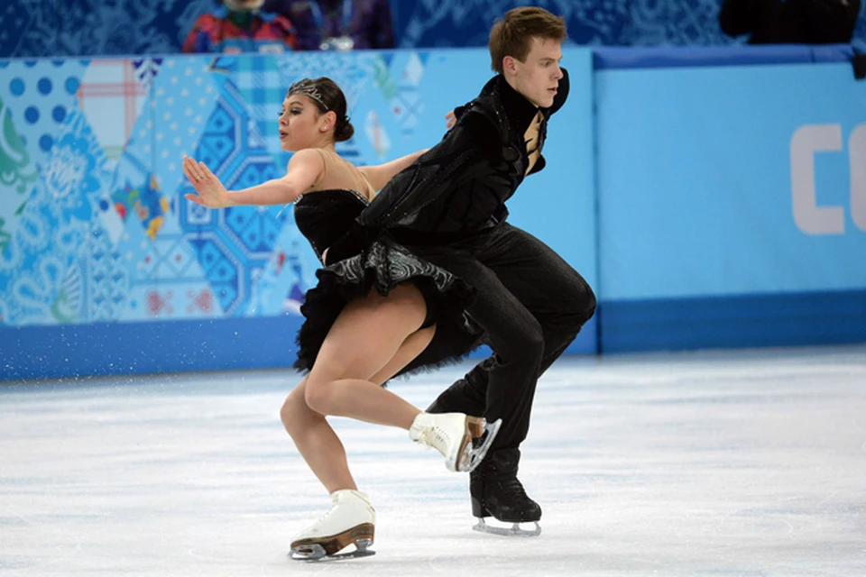 Елена Ильиных (19 лет) и Никита Кацалапов (22 года)- олимпийские чемпионы в командных соревнованиях и бронзовые призёр в танцах на льду на зимних Олимпийских играх 2014 разошлись как в море корабли.