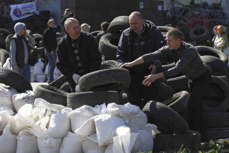 Противостояние в Донецке продолжается пятые сутки