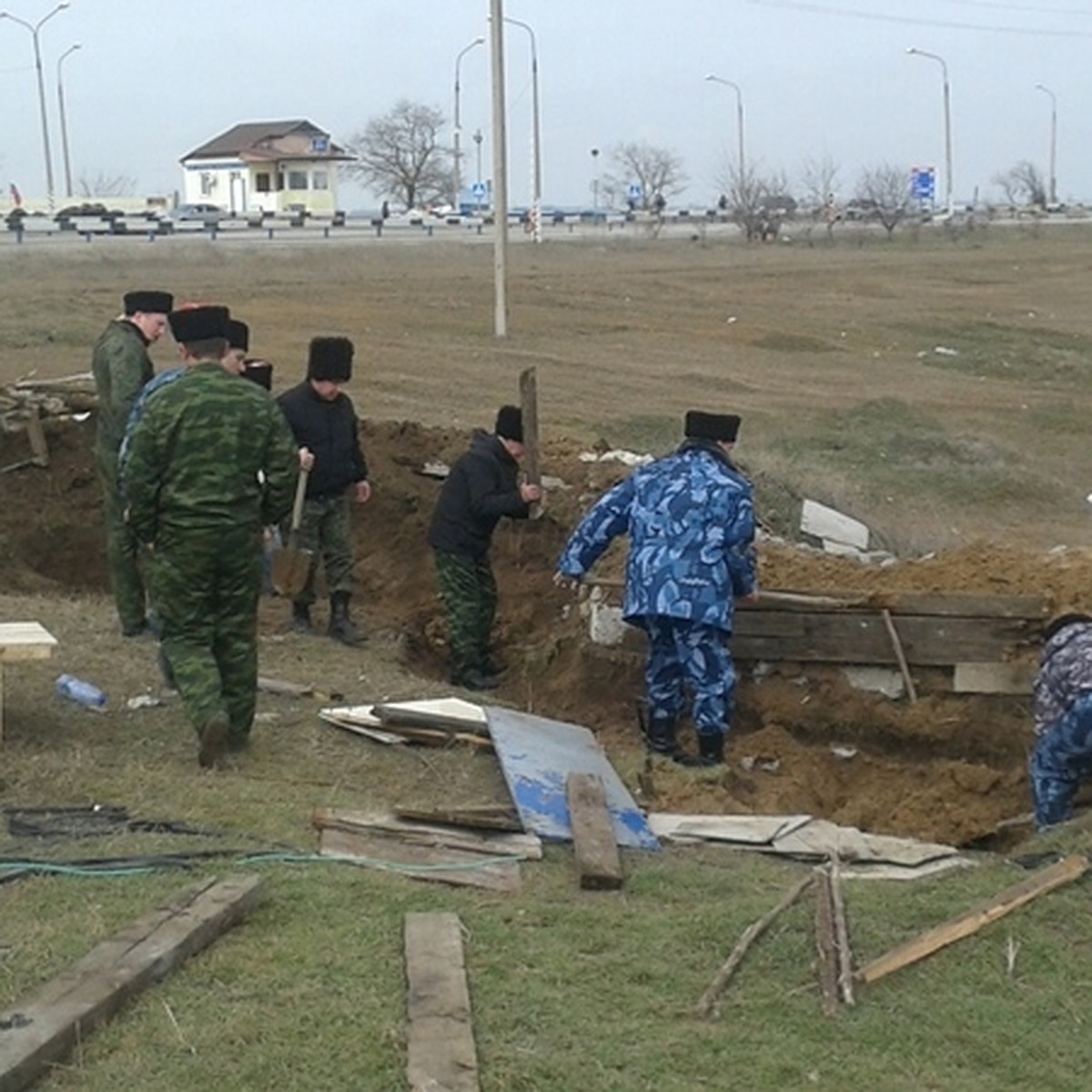 «Не суйте носа к нам сюда, враги. В Америке, Обама, чисти сапоги!» Часть 2  - KP.RU