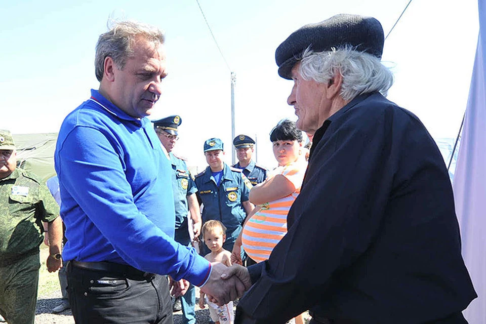 Министр по чрезвычайным ситуациям Владимир Пучков посетил лагеря беженцев на границе с Украиной