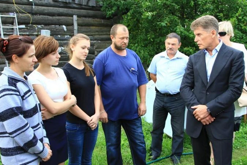 Олег Кожемяко посетил семью из Луганска, переехавшую в Невер Сковородинского района.