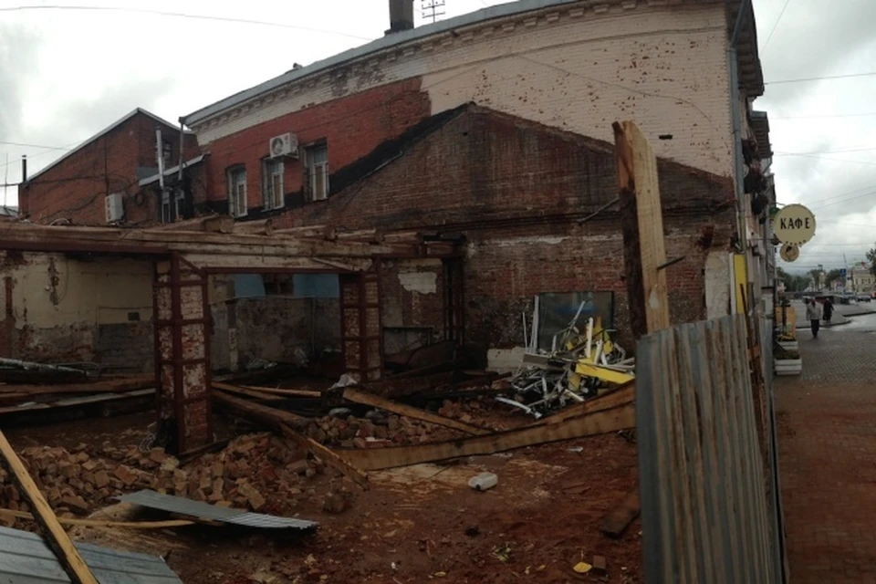 В разрушенном купеческом доме на Горького в Ижевске вновь откроют салон сотовой связи