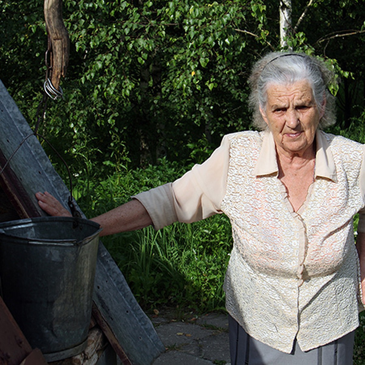 Известная в СССР целительница: Лечу и водой, и глиной, и своей энергией -  KP.RU