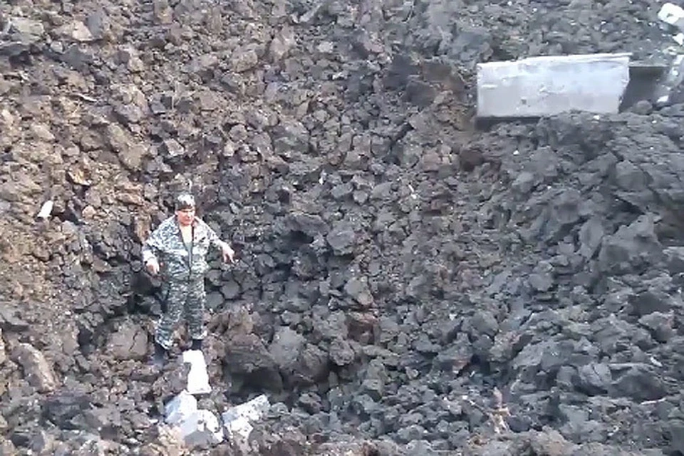Украинская армия бьет по Донбассу новым оружием, оставляющим воронки с двухэтажный дом