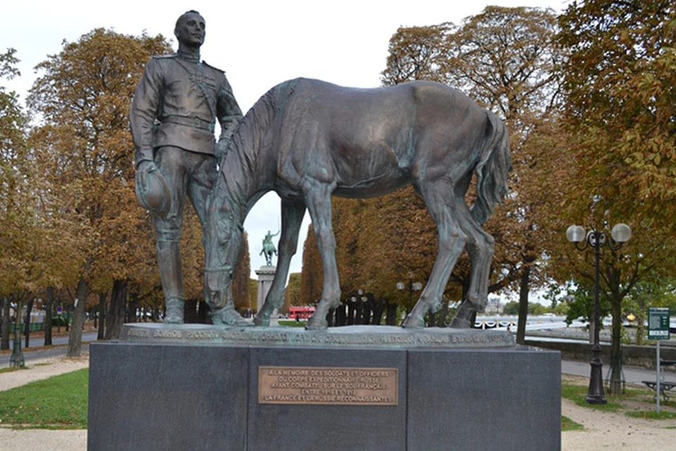 В 2011 году в Париже был открыт памятник солдатам Русского экспедиционного корпуса, сражавшимся на фронтах Первой мировой