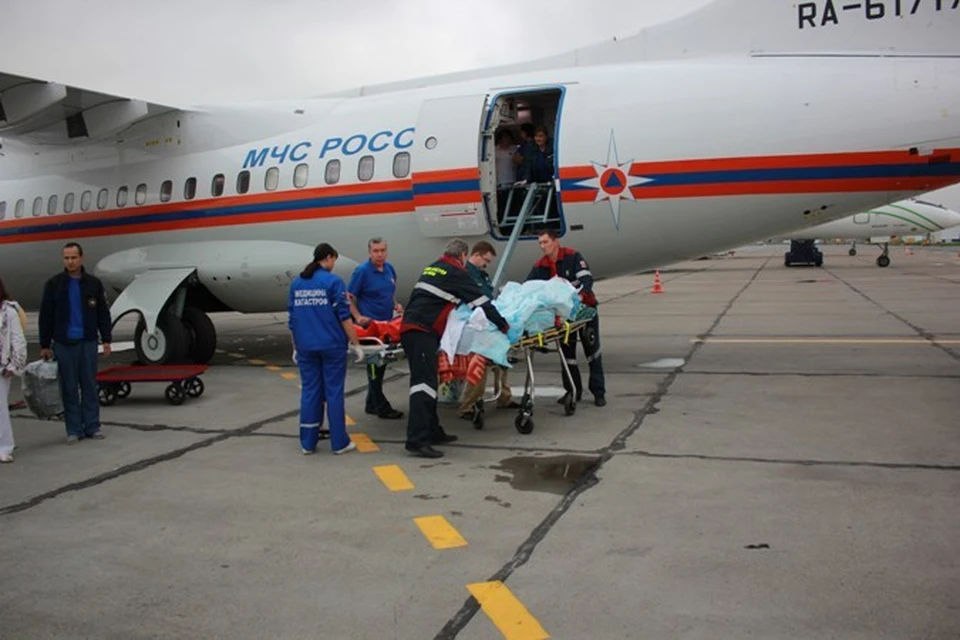 В Пермский аэропорт самолет МЧС доставил тяжелобольного туриста из Антальи.