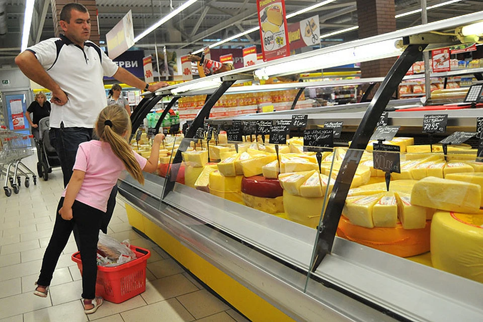 Фермеры Удмуртии будут сами производить «Дор Блю» и сыровяленые колбасы? Фото: РИА Новости