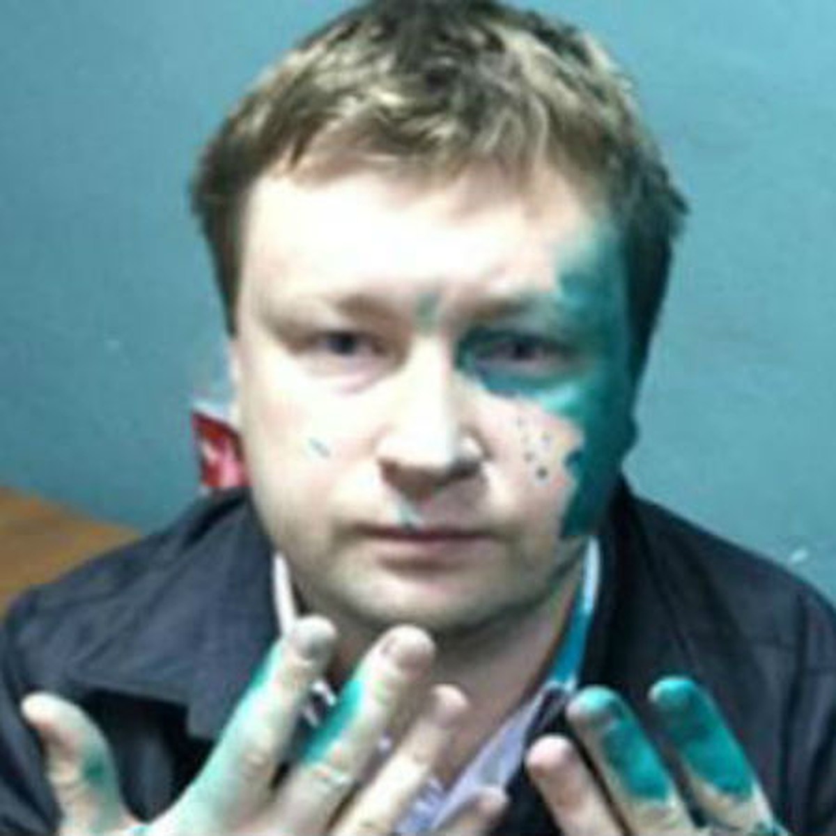 В Костроме избили главного гея страны - KP.RU
