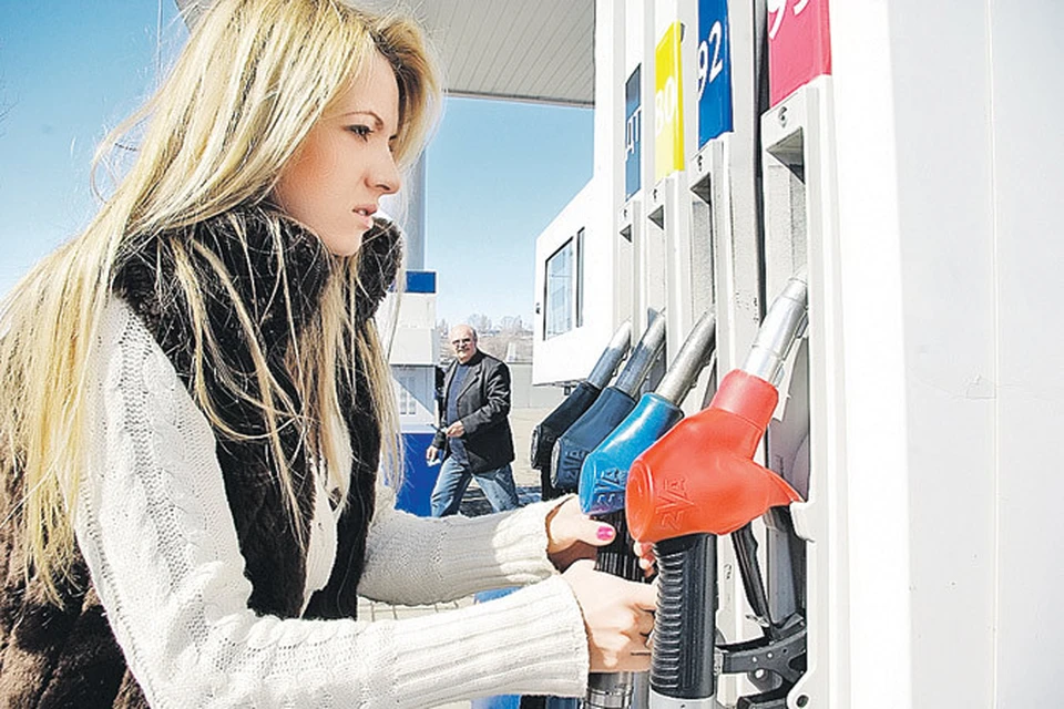 По данным Росстата, с начала года стоимость бензина в нашей стране подросла на 8,6%.