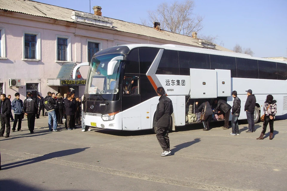 В кризис китайцы меньше ездят в Приморье, зато больше покупают