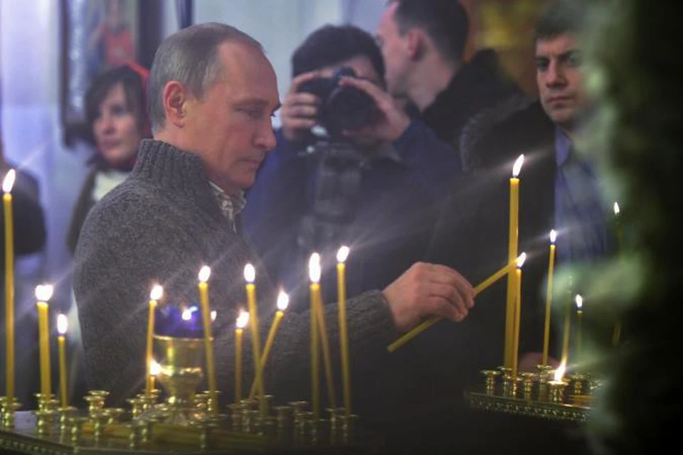 Путин встретил Рождество в сельстком храме под Воронежем