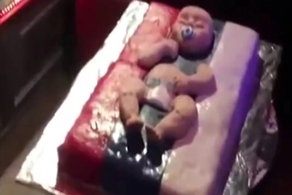 В интернете это шокирующее видео из киевского ночного клуба появилось под заголовком «Бал Сатаны»
